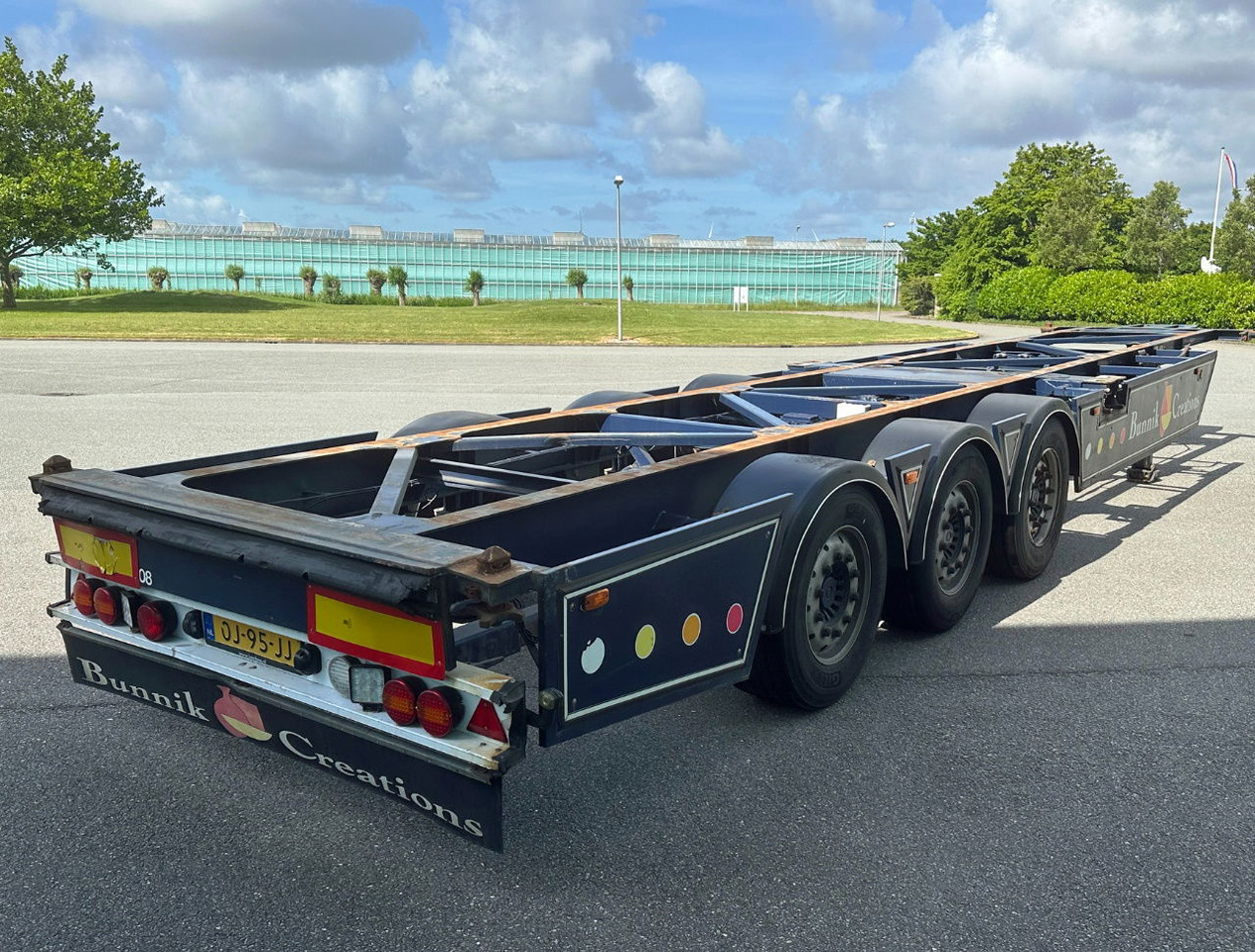 Burg BPO 13-27 Ccxlx 40" Galvanised Super Chassis SAF Axles Disc Brakes 2x Lift Axles 3 Pieces IN Stock Super Condition - סמיטריילר מוביל מכולות/ החלפת גוף: תמונה 4 Burg BPO 13-27 Ccxlx 40" Galvanised Super Chassis SAF Axles Disc Brakes 2x Lift Axles 3 Pieces IN Stock Super Condition - סמיטריילר מוביל מכולות/ החלפת גוף: תמונה 4