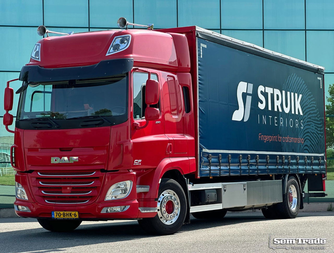 DAF CF 290 FA Space CAB Hardhouten Vloer 2500 KG Klep Nieuw Staat - משאית תיבה: תמונה 1 DAF CF 290 FA Space CAB Hardhouten Vloer 2500 KG Klep Nieuw Staat - משאית תיבה: תמונה 1