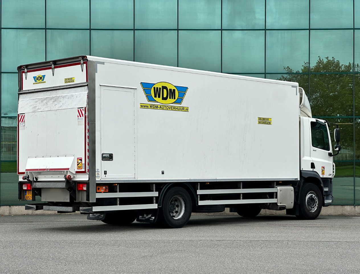 DAF CF 300 FA Only 215.000 KM 750 x 250 x 258 CM Inside TOP Condition NL Truck - משאית תיבה: תמונה 5 DAF CF 300 FA Only 215.000 KM 750 x 250 x 258 CM Inside TOP Condition NL Truck - משאית תיבה: תמונה 5