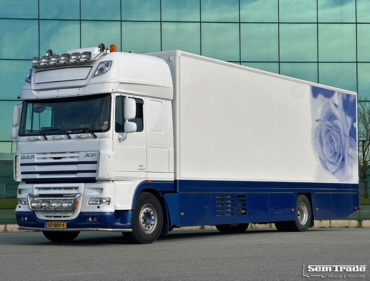 DAF XF 105.460 SSC 7 Karren BAK Bloemen Verkoop Koeling Klep Kachel - משאית קירור: תמונה 1 DAF XF 105.460 SSC 7 Karren BAK Bloemen Verkoop Koeling Klep Kachel - משאית קירור: תמונה 1