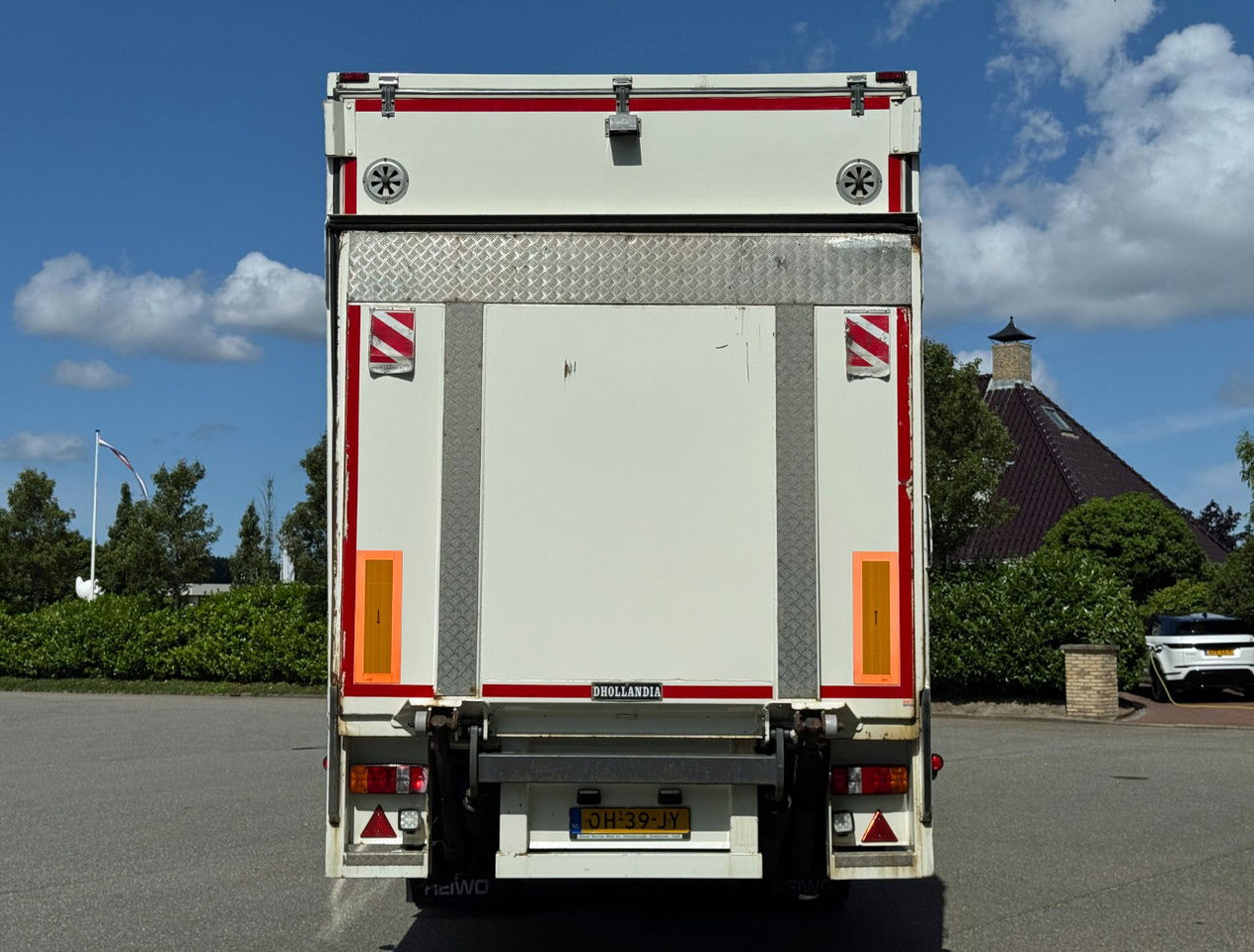 HTF 2-AS Heiwo 1240 x 250 x 272 CM Inwendig Stuuras Laadklep APK TOT 07-2026 - סמיטריילר בתיבה סגורה: תמונה 4 HTF 2-AS Heiwo 1240 x 250 x 272 CM Inwendig Stuuras Laadklep APK TOT 07-2026 - סמיטריילר בתיבה סגורה: תמונה 4