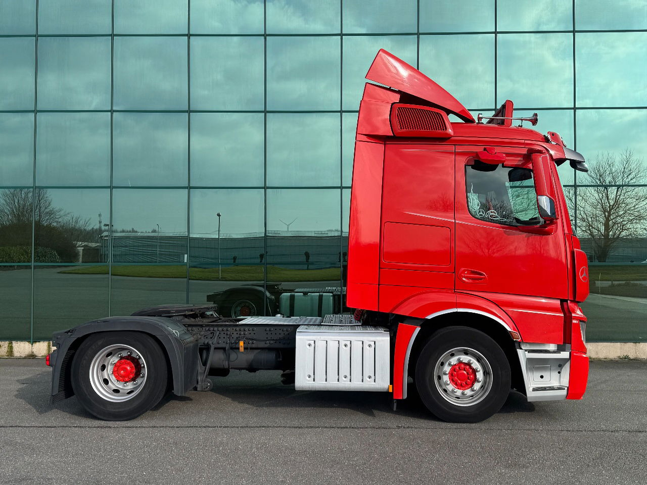 Mercedes-Benz Actros 1842 Full AIR Only 416.000 KM Euro 6 TOP Condition NL Truck - יחידת טרקטור: תמונה 5 Mercedes-Benz Actros 1842 Full AIR Only 416.000 KM Euro 6 TOP Condition NL Truck - יחידת טרקטור: תמונה 5