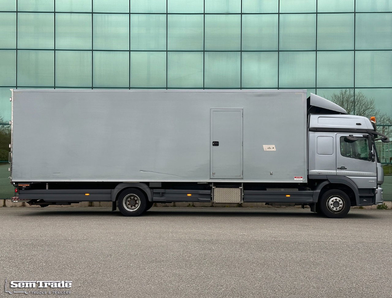 Mercedes-Benz Atego 1221 Euro 6 Isolated BOX + Heater Side Door Tail Lift 336.00 - משאית תיבה: תמונה 5 Mercedes-Benz Atego 1221 Euro 6 Isolated BOX + Heater Side Door Tail Lift 336.00 - משאית תיבה: תמונה 5