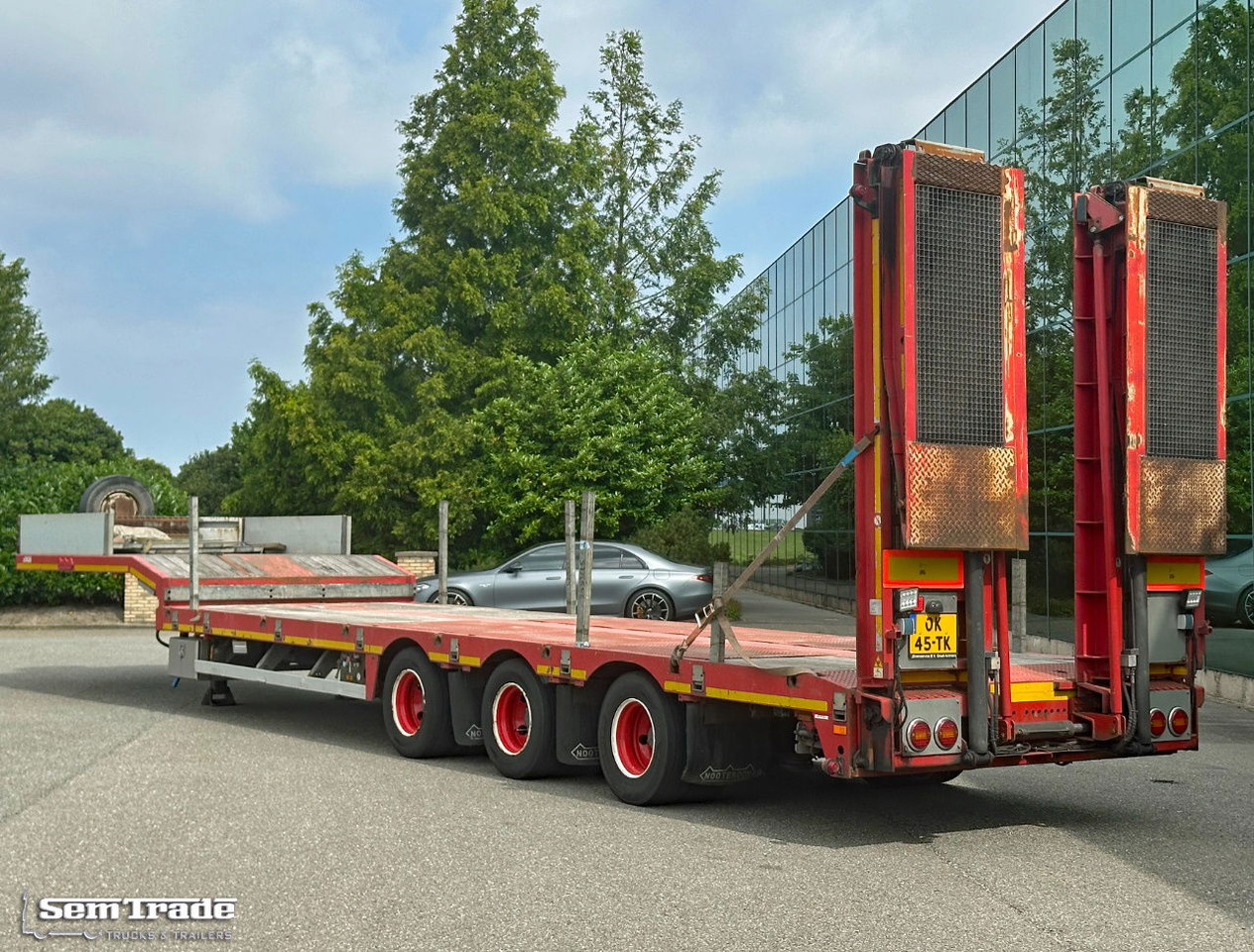 Nooteboom Osds-48-03V Stuuras 680 CM Uitschuifbaar Hydraulische Laadrampen Super - סמיטריילר עם מטען נמוך: תמונה 3 Nooteboom Osds-48-03V Stuuras 680 CM Uitschuifbaar Hydraulische Laadrampen Super - סמיטריילר עם מטען נמוך: תמונה 3