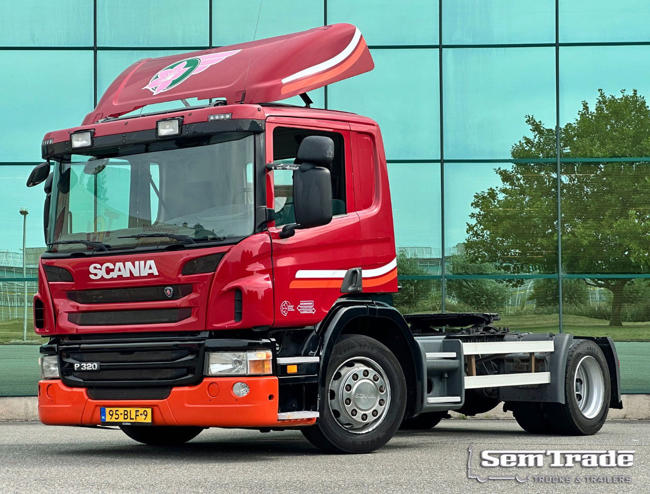 Scania P320 Euro 5 Full AIR DAY CAB LOW Deck 615.000 KM Holland Truck - יחידת טרקטור: תמונה 1 Scania P320 Euro 5 Full AIR DAY CAB LOW Deck 615.000 KM Holland Truck - יחידת טרקטור: תמונה 1