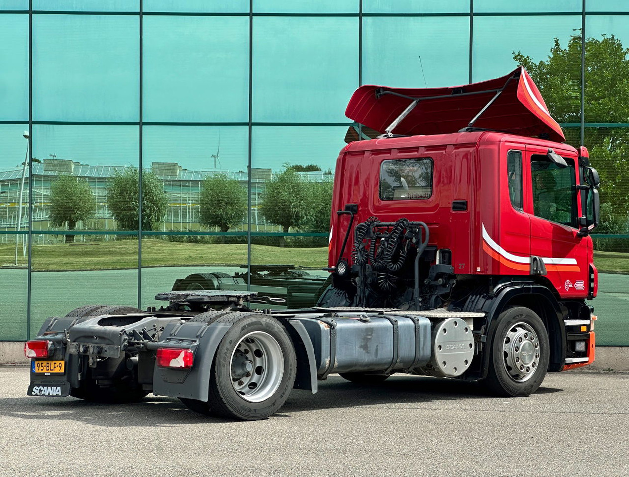 Scania P320 Euro 5 Full AIR DAY CAB LOW Deck 615.000 KM Holland Truck - יחידת טרקטור: תמונה 4 Scania P320 Euro 5 Full AIR DAY CAB LOW Deck 615.000 KM Holland Truck - יחידת טרקטור: תמונה 4