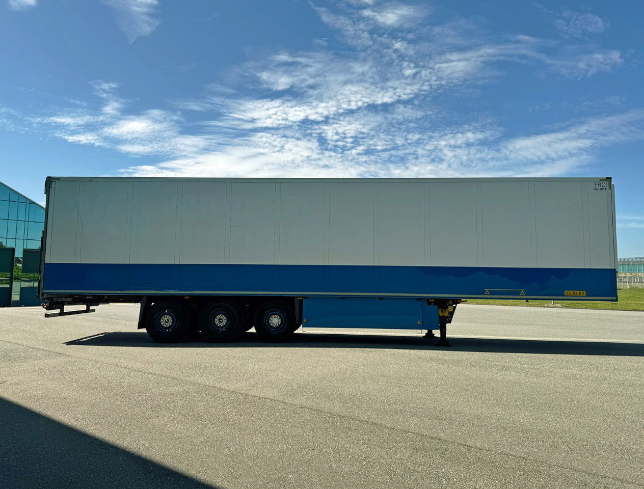 Schmitz Cargobull Thermo King SLX300 With Only 6.200 Hours 1340 x 250 x 270 CM Inside TOP Condition NL Trailer - סמיטריילר עם קירור: תמונה 5 Schmitz Cargobull Thermo King SLX300 With Only 6.200 Hours 1340 x 250 x 270 CM Inside TOP Condition NL Trailer - סמיטריילר עם קירור: תמונה 5