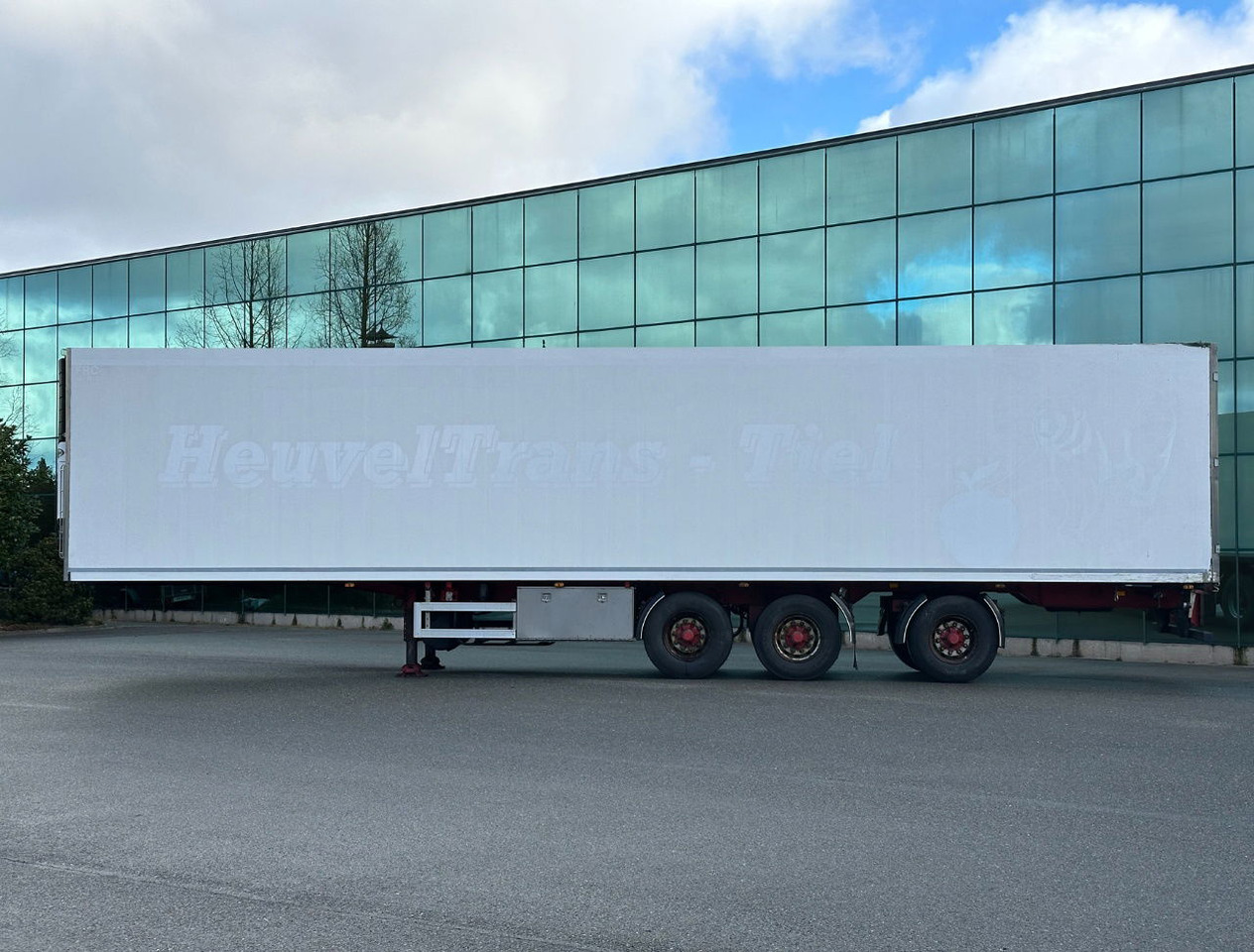 Van Eck 3 AS Koel Vries Carrier Vector 1800 Zeer Mooi Chassis Stuuras Tridec - סמיטריילר עם קירור: תמונה 2 Van Eck 3 AS Koel Vries Carrier Vector 1800 Zeer Mooi Chassis Stuuras Tridec - סמיטריילר עם קירור: תמונה 2
