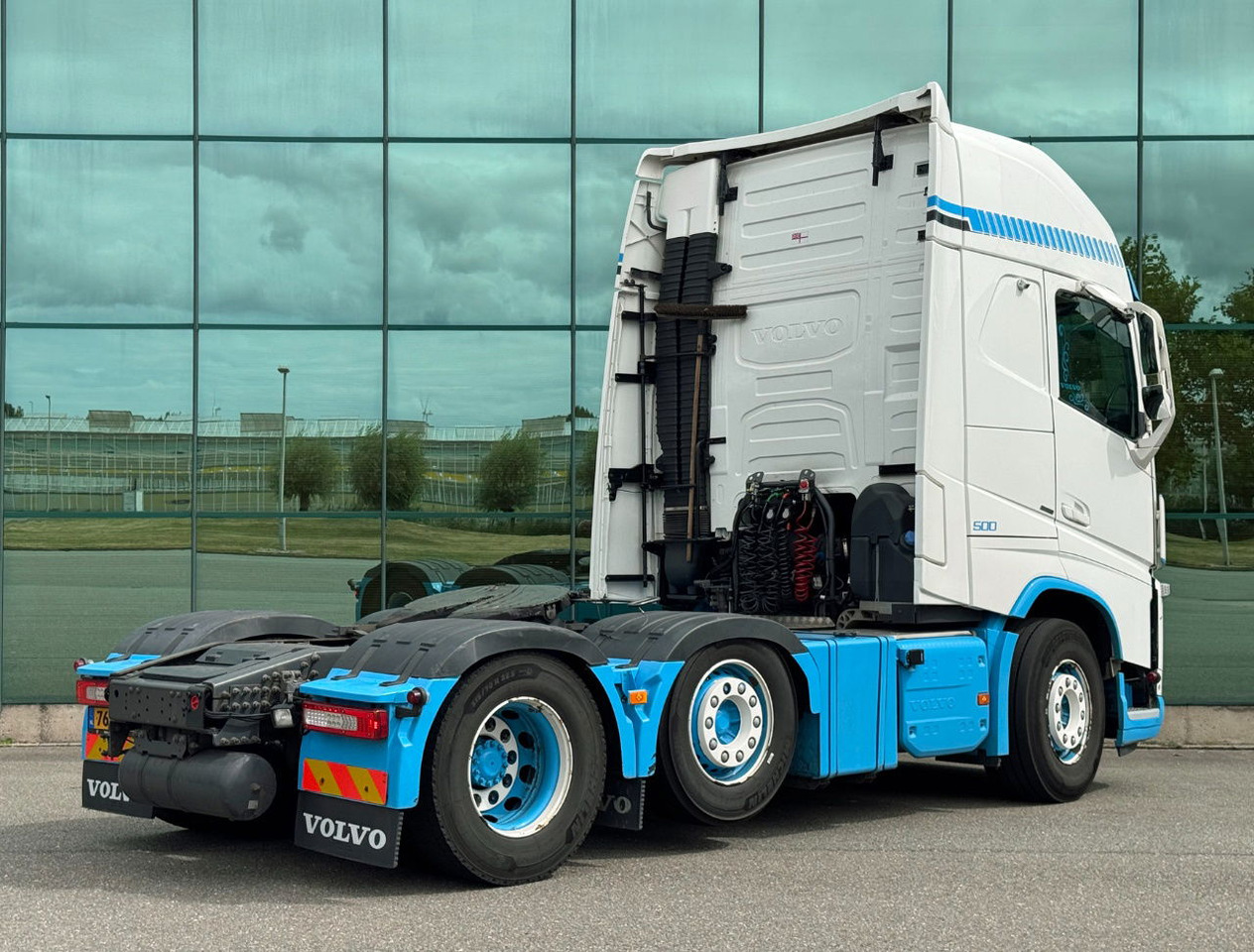 Volvo FH 500 6X2 XL 2x Tanks 950 Liters I-Parc Cool Leaf AIR Suspension TOP Condition Holland Truck 2 Pieces - יחידת טרקטור: תמונה 4 Volvo FH 500 6X2 XL 2x Tanks 950 Liters I-Parc Cool Leaf AIR Suspension TOP Condition Holland Truck 2 Pieces - יחידת טרקטור: תמונה 4
