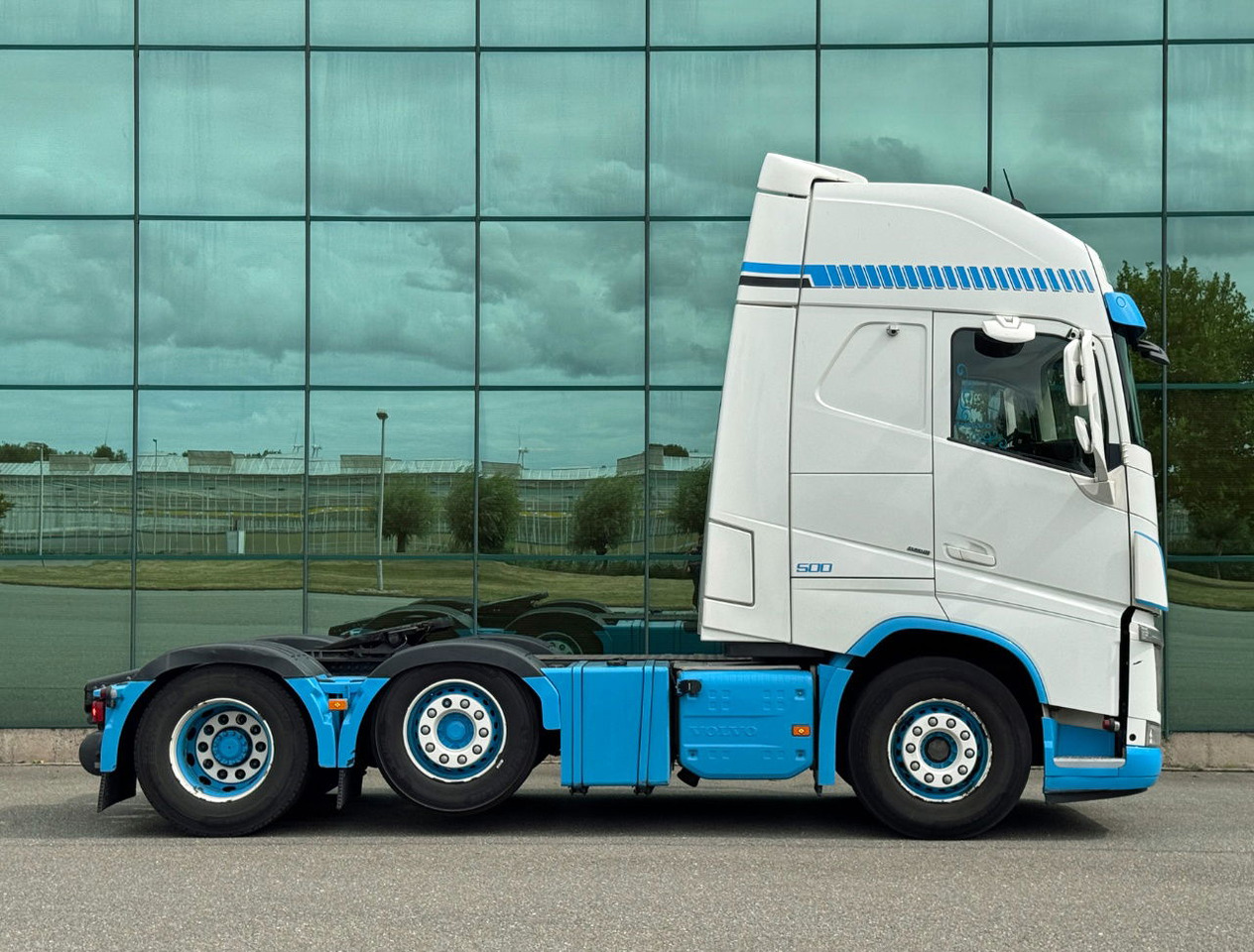 Volvo FH 500 6X2 XL 2x Tanks 950 Liters I-Parc Cool Leaf AIR Suspension TOP Condition Holland Truck 2 Pieces - יחידת טרקטור: תמונה 5 Volvo FH 500 6X2 XL 2x Tanks 950 Liters I-Parc Cool Leaf AIR Suspension TOP Condition Holland Truck 2 Pieces - יחידת טרקטור: תמונה 5