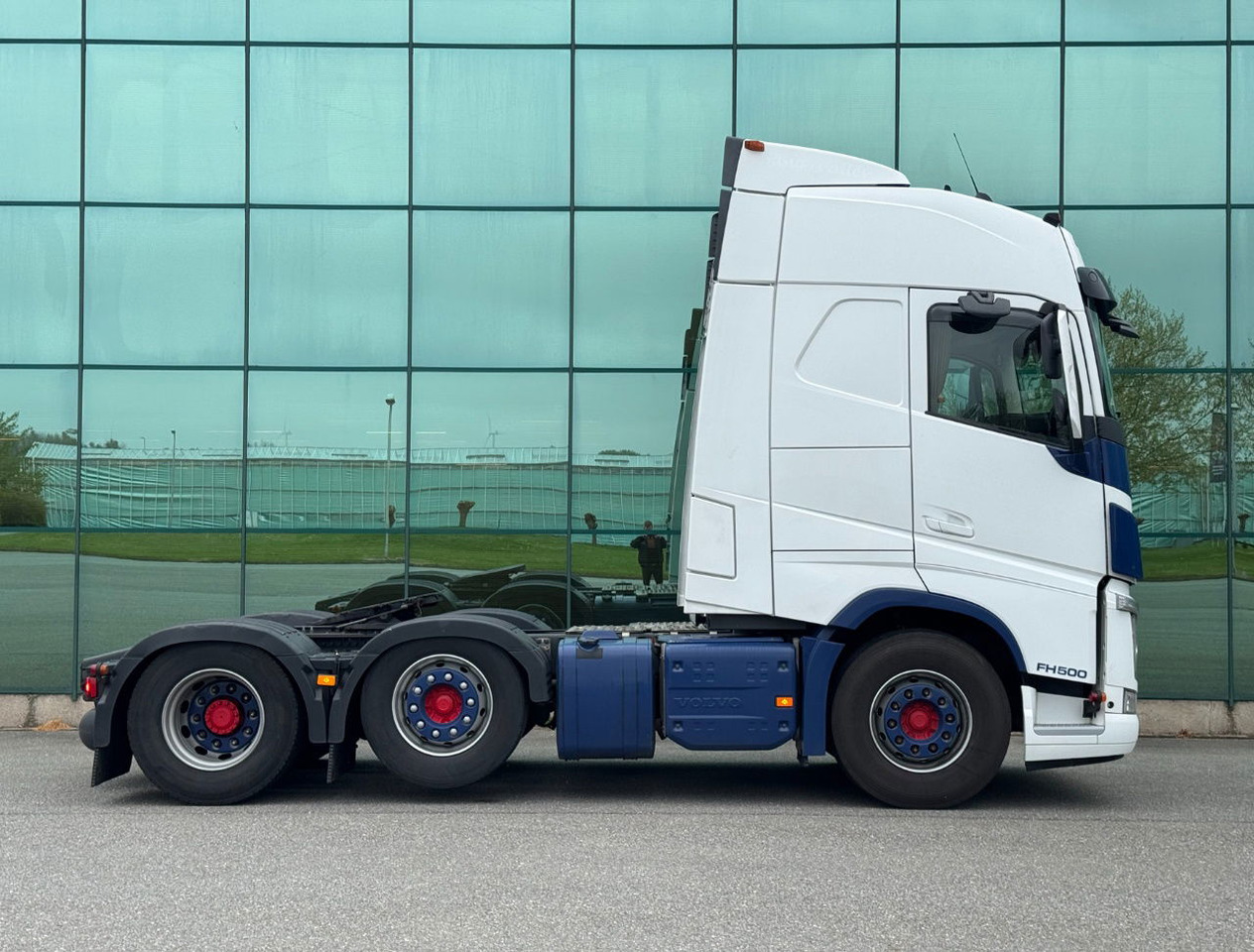Volvo FH Globetrotter 6X2 701.000 KM Super Condition NL Truck - יחידת טרקטור: תמונה 5 Volvo FH Globetrotter 6X2 701.000 KM Super Condition NL Truck - יחידת טרקטור: תמונה 5