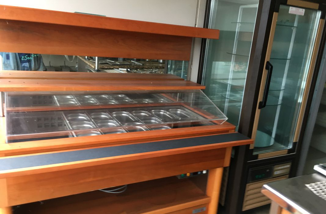 Tour refrigere Gastro ou 600x400 Armoires froides Self de presentation Table de decoupe refrigeree - מכונת מזון: תמונה 2 Tour refrigere Gastro ou 600x400 Armoires froides Self de presentation Table de decoupe refrigeree - מכונת מזון: תמונה 2