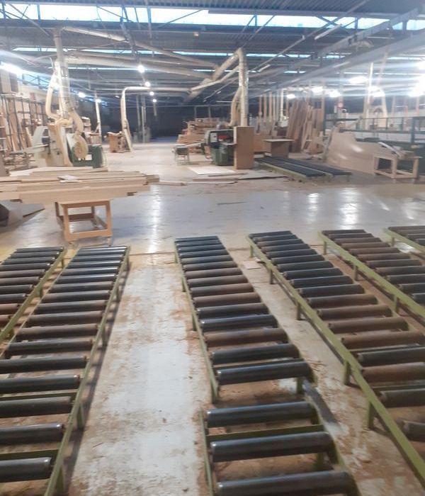 Transporteurs à roulleaux , Cadreuse hydraulique Guilliet ,Scie à ruban ,Scie radiale ,scie circulaire à Bois à Metals - ציוד תעשייתי: תמונה 1 Transporteurs à roulleaux , Cadreuse hydraulique Guilliet ,Scie à ruban ,Scie radiale ,scie circulaire à Bois à Metals - ציוד תעשייתי: תמונה 1