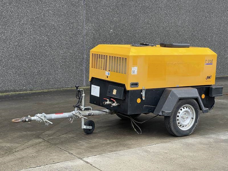 Doosan 7 / 31 E - מדחס אוויר: תמונה 1 Doosan 7 / 31 E - מדחס אוויר: תמונה 1