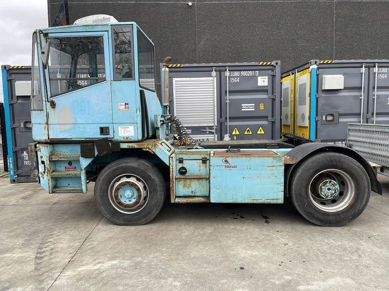 Ferrari TT 2516 VA 4x2 - חלקי חילוף עבור מכונת בנייה: תמונה 1 Ferrari TT 2516 VA 4x2 - חלקי חילוף עבור מכונת בנייה: תמונה 1