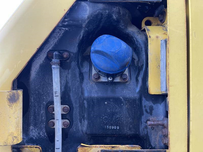 Komatsu D 65 PX - 18 - דחפור: תמונה 3 Komatsu D 65 PX - 18 - דחפור: תמונה 3