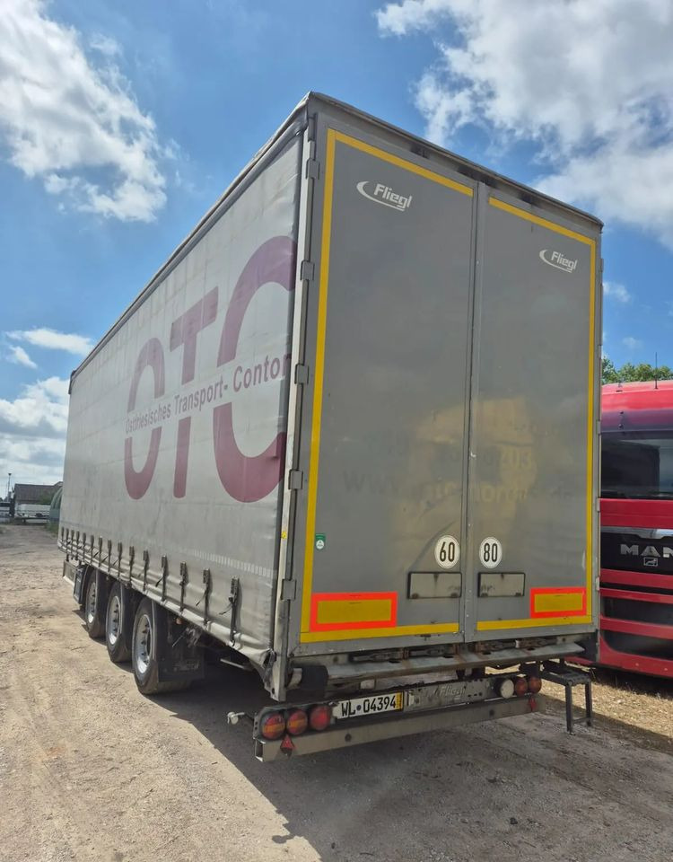 Fliegl Tandem 3 osie - קרון נגרר עם וילונות צד: תמונה 4 Fliegl Tandem 3 osie - קרון נגרר עם וילונות צד: תמונה 4