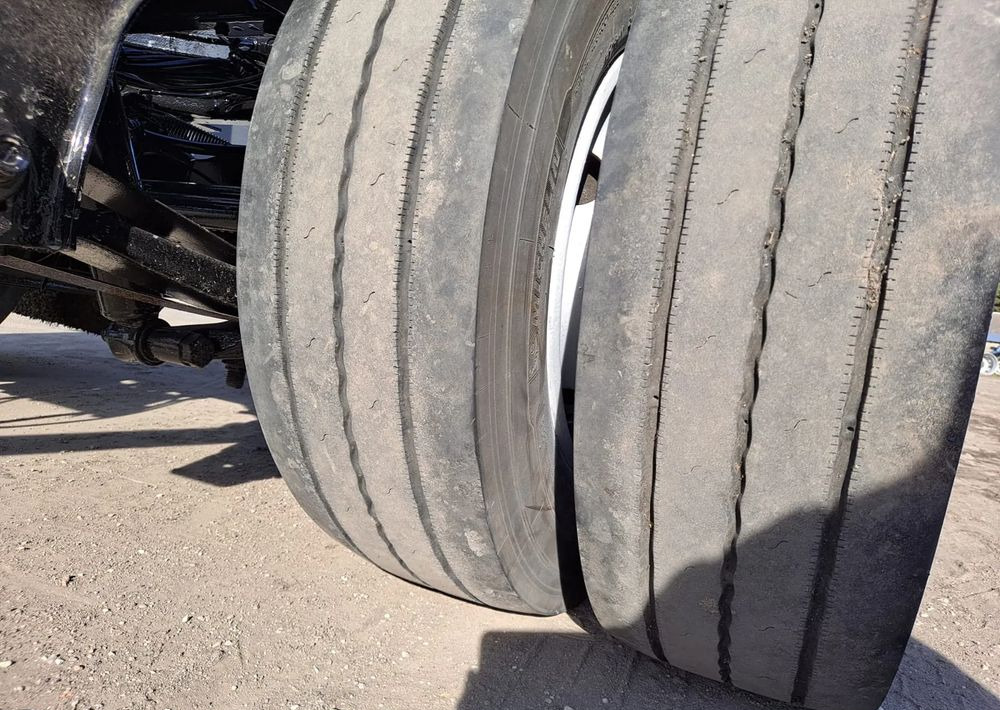 Krone Przyczepa Krone BDF 2017r - קרון נגרר מוביל מכולות/ החלפת גוף: תמונה 5 Krone Przyczepa Krone BDF 2017r - קרון נגרר מוביל מכולות/ החלפת גוף: תמונה 5