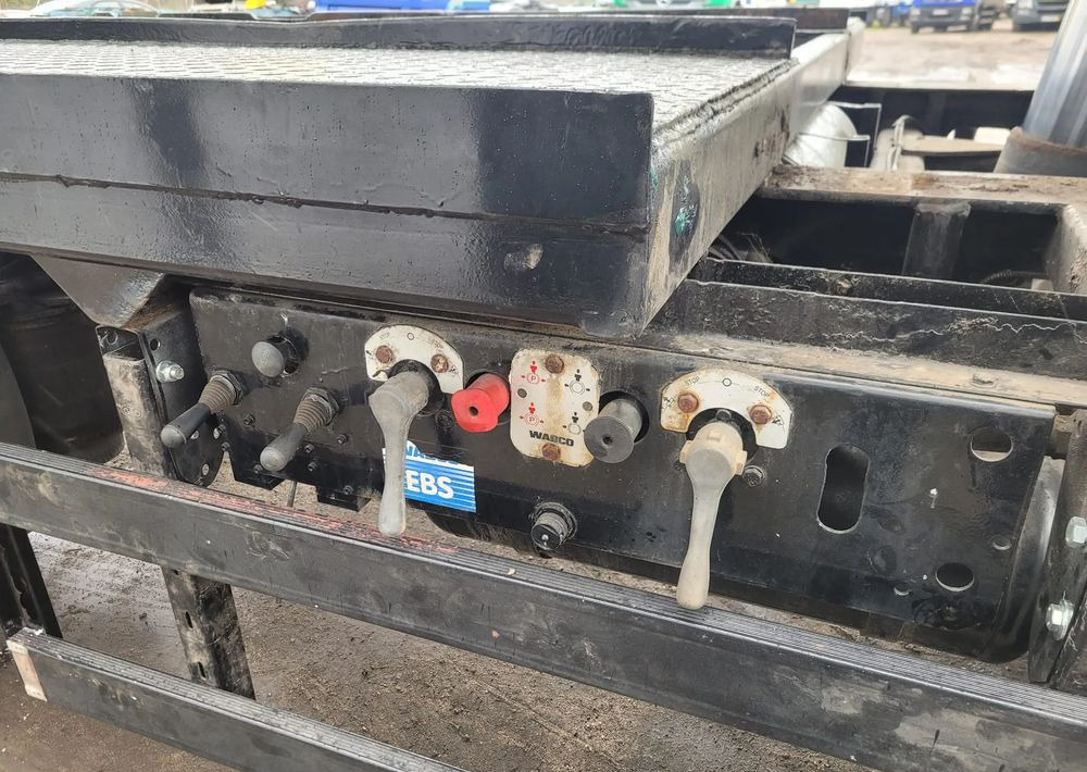 Krone Przyczepa wywrotka 3 osie wywrot - קרון נגרר עם מזהיר: תמונה 5 Krone Przyczepa wywrotka 3 osie wywrot - קרון נגרר עם מזהיר: תמונה 5