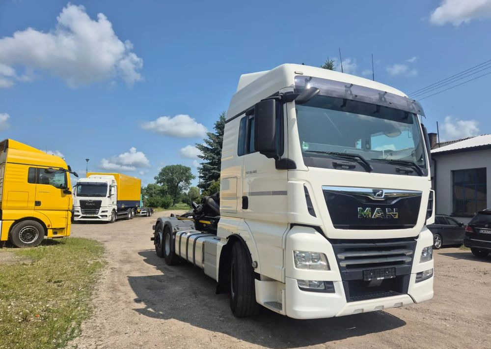 MAN TGX 26-460 Hakowiec oś skrętna - משאית הרמת וו: תמונה 2 MAN TGX 26-460 Hakowiec oś skrętna - משאית הרמת וו: תמונה 2