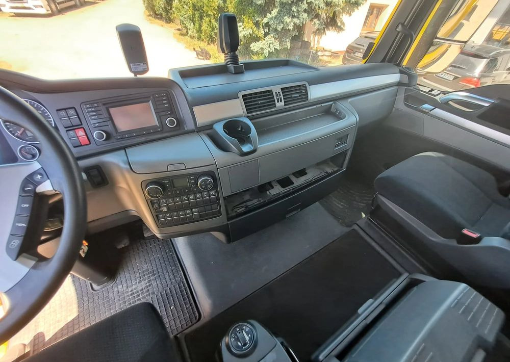 משאית עם שלדת תא MAN TGX 26.480 6X2 3 osie: תמונה 16