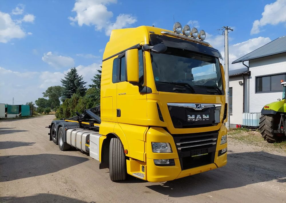 MAN TGX 26-500 Hakowiec oś skrętna - משאית הרמת וו: תמונה 4 MAN TGX 26-500 Hakowiec oś skrętna - משאית הרמת וו: תמונה 4