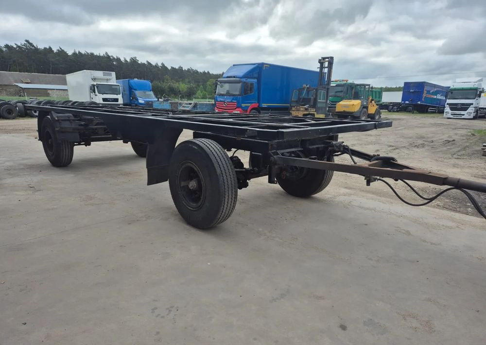 Schmitz Cargobull Przyczepa Krone na resorze - קרון נגרר שלדה: תמונה 4 Schmitz Cargobull Przyczepa Krone na resorze - קרון נגרר שלדה: תמונה 4