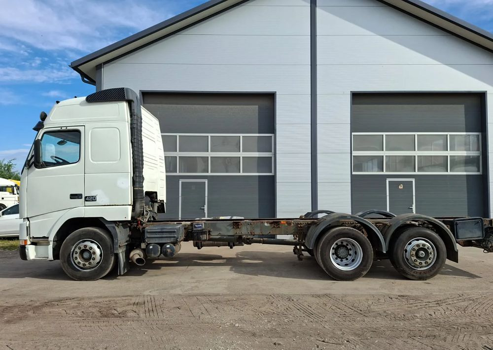 Volvo FH 420 6x2 - משאית עם שלדת תא: תמונה 3 Volvo FH 420 6x2 - משאית עם שלדת תא: תמונה 3