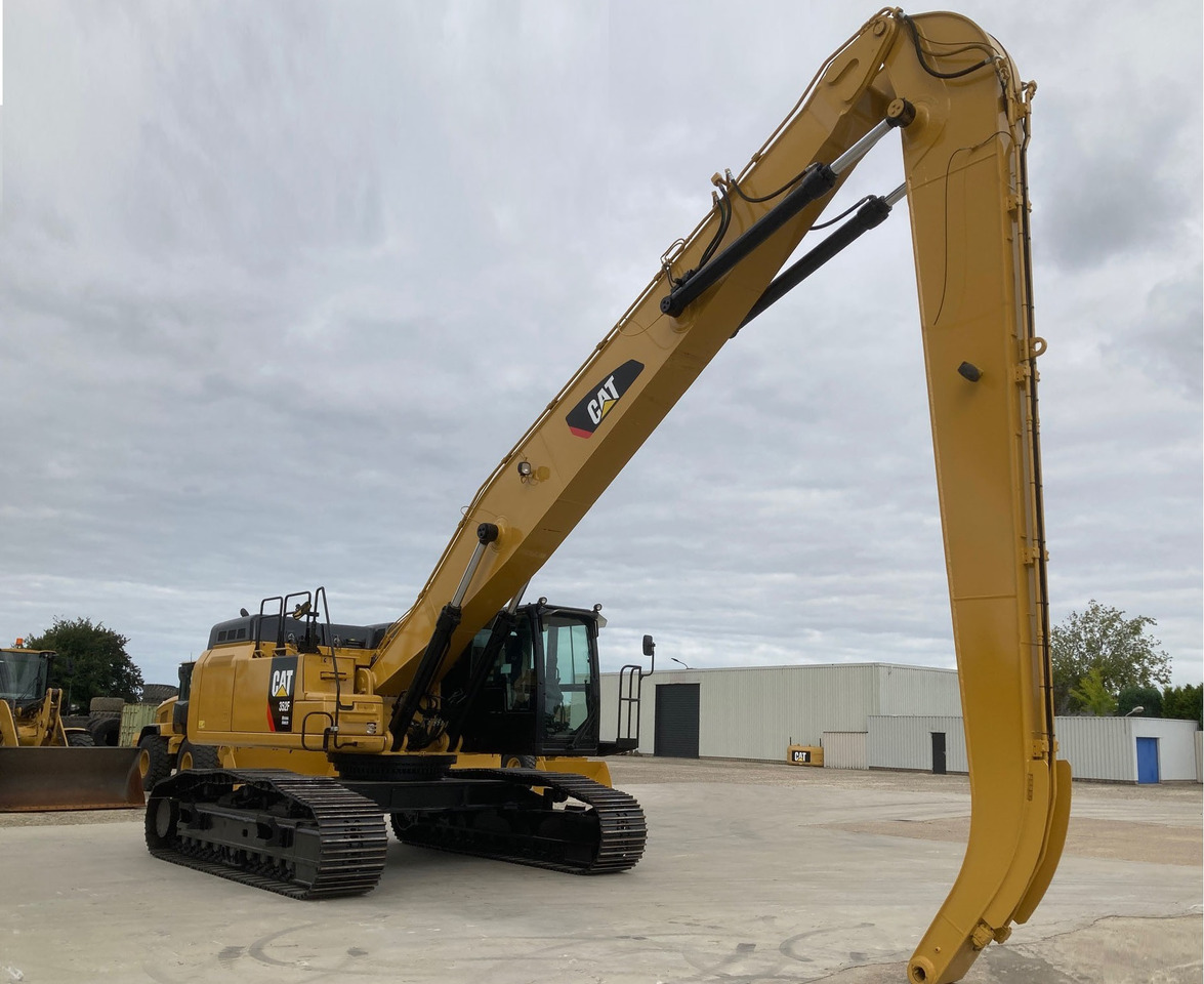 CATERPILLAR 352F Material Handler - מטפל בפסולת/ תעשייתי: תמונה 4 CATERPILLAR 352F Material Handler - מטפל בפסולת/ תעשייתי: תמונה 4