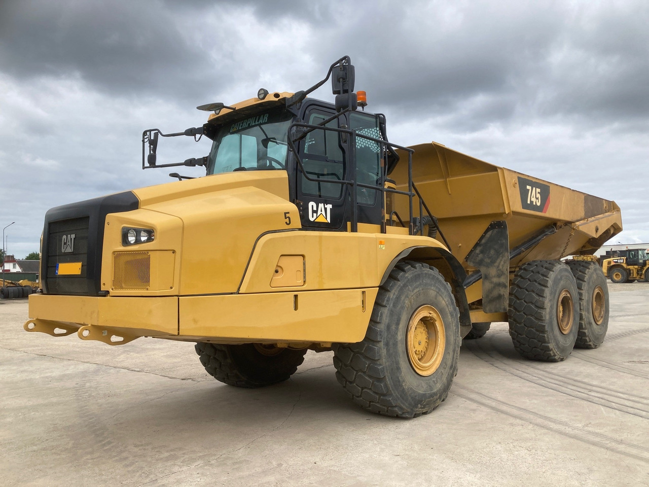 CATERPILLAR 745 - מסיר פסולת מפרקי: תמונה 1 CATERPILLAR 745 - מסיר פסולת מפרקי: תמונה 1