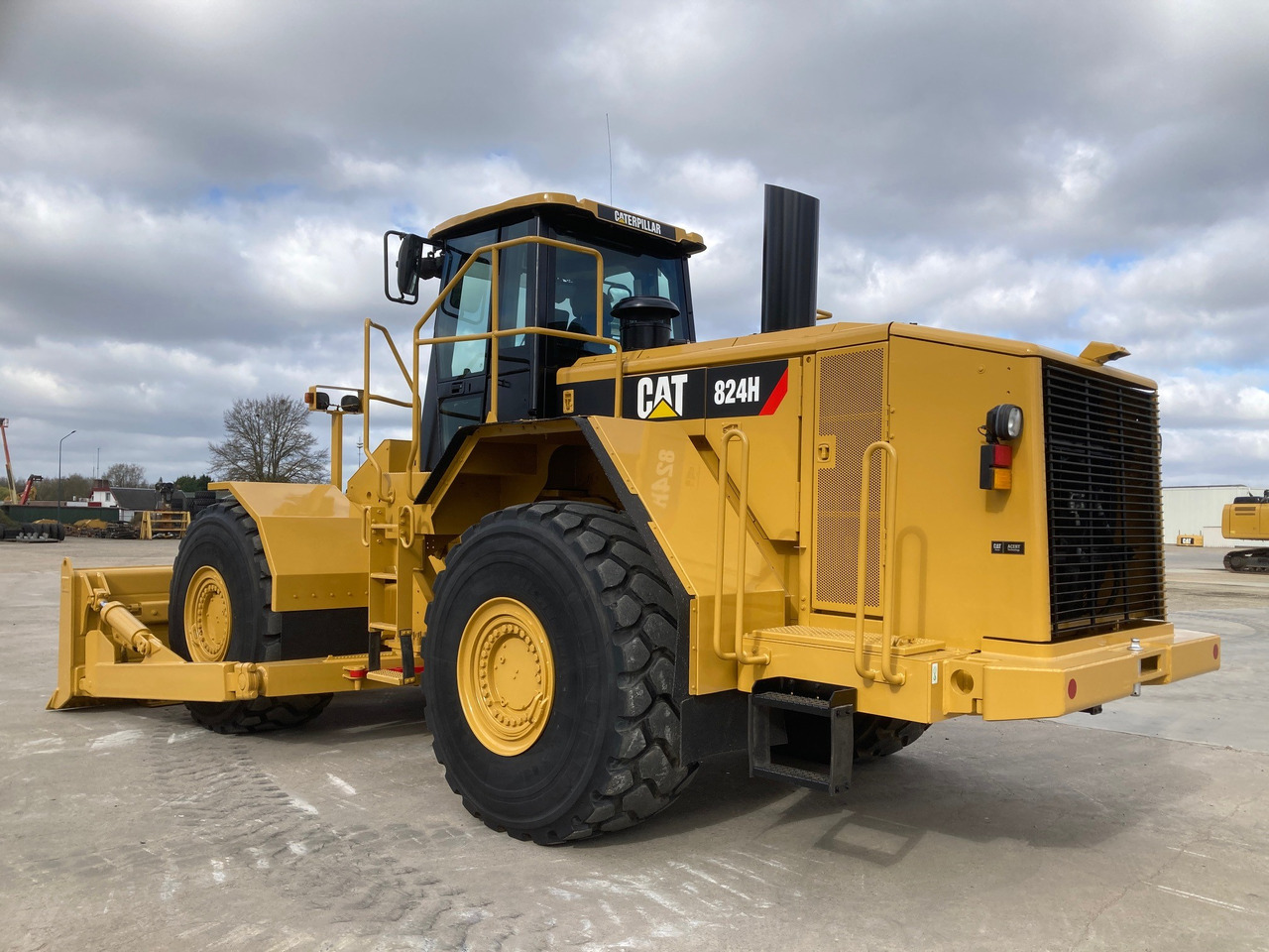 CATERPILLAR 824H - דחפור: תמונה 1 CATERPILLAR 824H - דחפור: תמונה 1