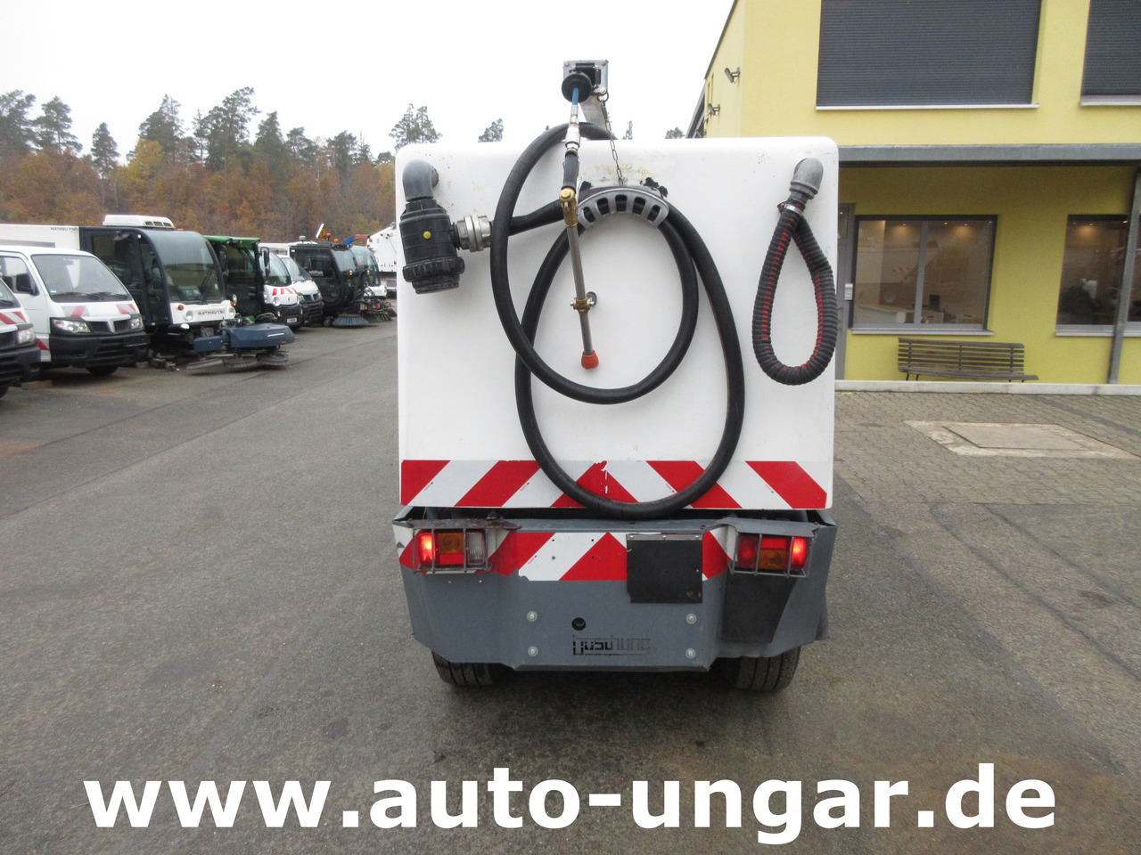 BOSCHUNG L3 Laveuse Kärcher Baujahr 2015 mit Hochdruckreiniger am Heck - כלי רכב עירוני/ מיוחד: תמונה 5 BOSCHUNG L3 Laveuse Kärcher Baujahr 2015 mit Hochdruckreiniger am Heck - כלי רכב עירוני/ מיוחד: תמונה 5