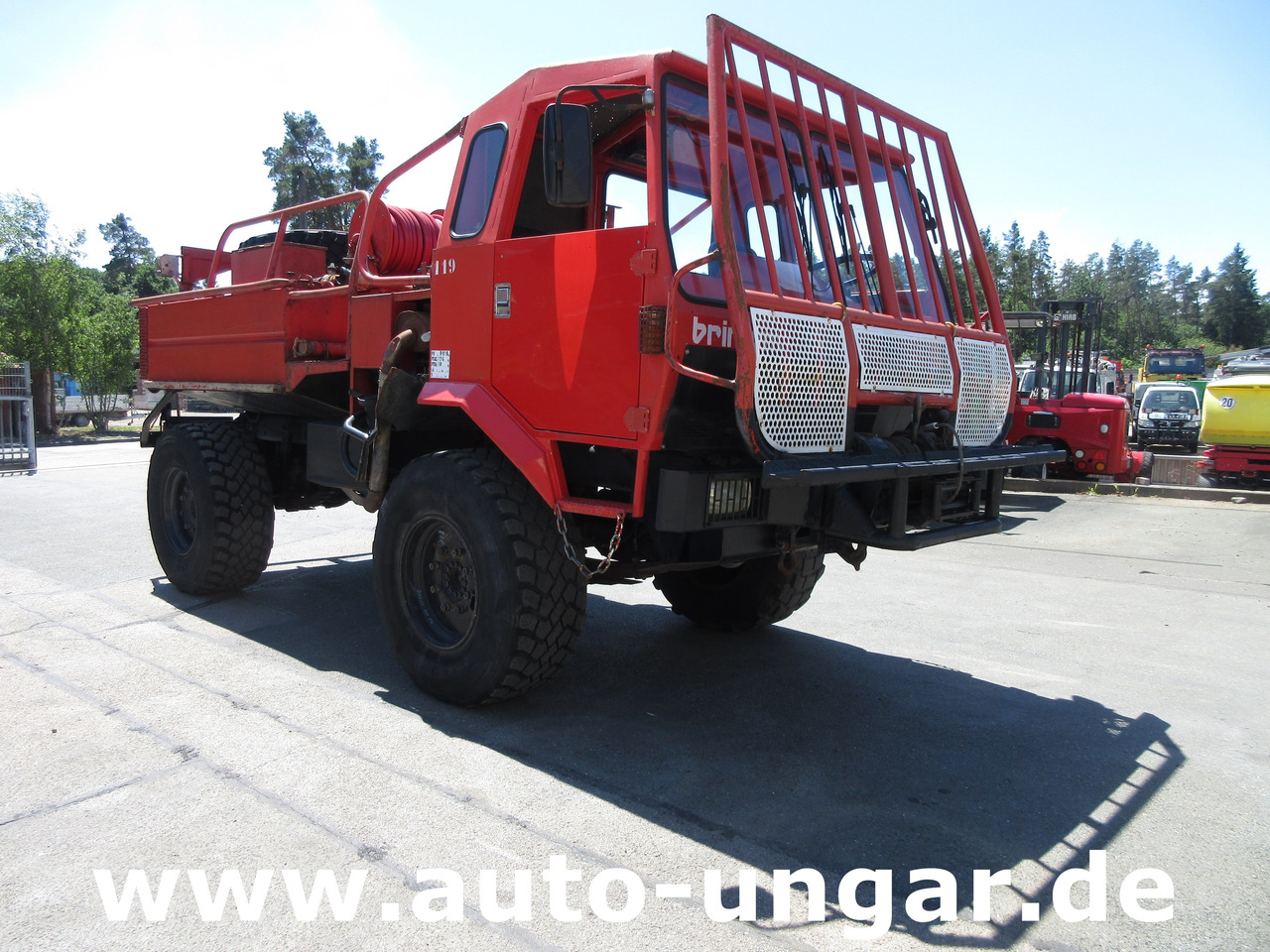 BRIMONT PM ETR Feuerwehr 4x4x4 AHK verwindbarer Rahmen Off-Road Winde Kriechgang - משאית אש: תמונה 1 BRIMONT PM ETR Feuerwehr 4x4x4 AHK verwindbarer Rahmen Off-Road Winde Kriechgang - משאית אש: תמונה 1