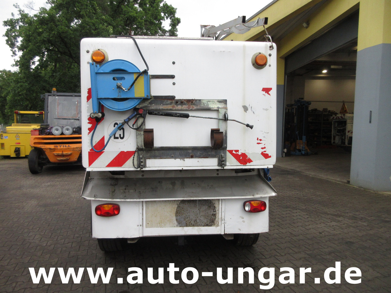 BUCHER CC5000 Kehrmaschine Motorschaden - Euro 5 Kärcher am Heck - מטאטא כבישים: תמונה 5 BUCHER CC5000 Kehrmaschine Motorschaden - Euro 5 Kärcher am Heck - מטאטא כבישים: תמונה 5