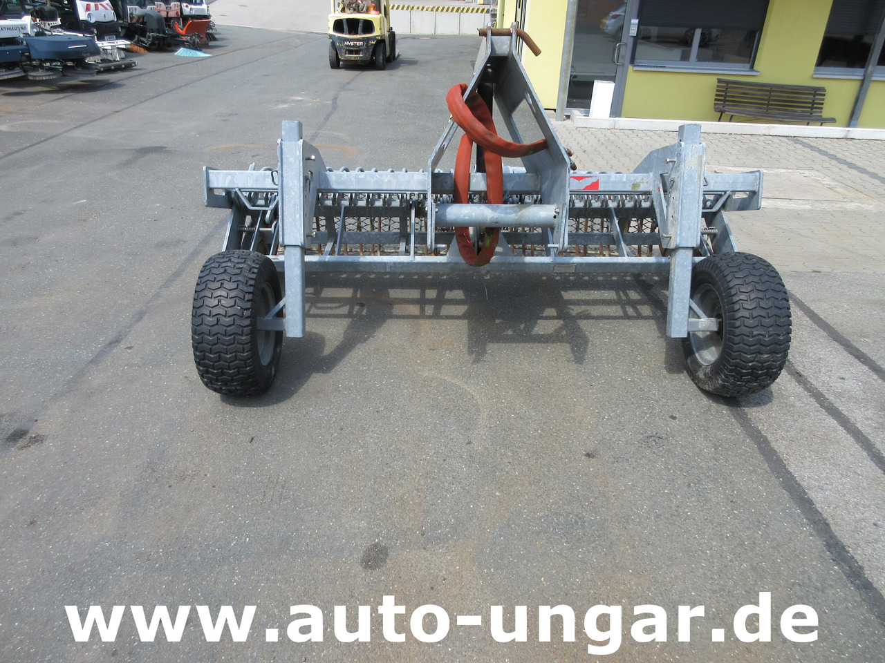 Beachtech Legiret Geomonier Beach Tech Strandreiniger Sandreiniger Traktoranbau Beachcleaner - כלי רכב עירוני/ מיוחד: תמונה 4 Beachtech Legiret Geomonier Beach Tech Strandreiniger Sandreiniger Traktoranbau Beachcleaner - כלי רכב עירוני/ מיוחד: תמונה 4