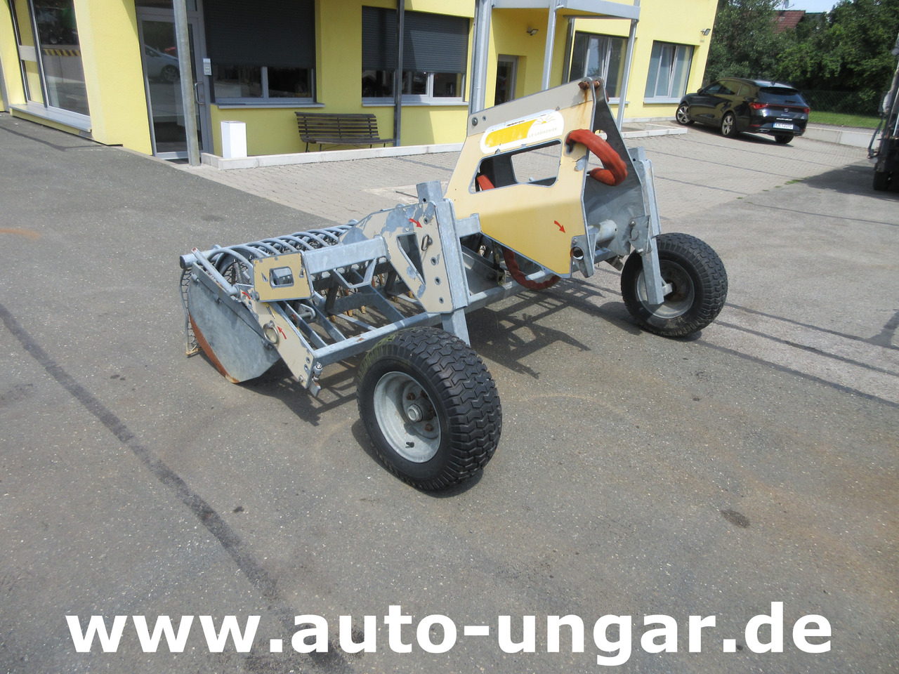 Beachtech Legiret Geomonier Beach Tech Strandreiniger Sandreiniger Traktoranbau Beachcleaner - כלי רכב עירוני/ מיוחד: תמונה 3 Beachtech Legiret Geomonier Beach Tech Strandreiniger Sandreiniger Traktoranbau Beachcleaner - כלי רכב עירוני/ מיוחד: תמונה 3