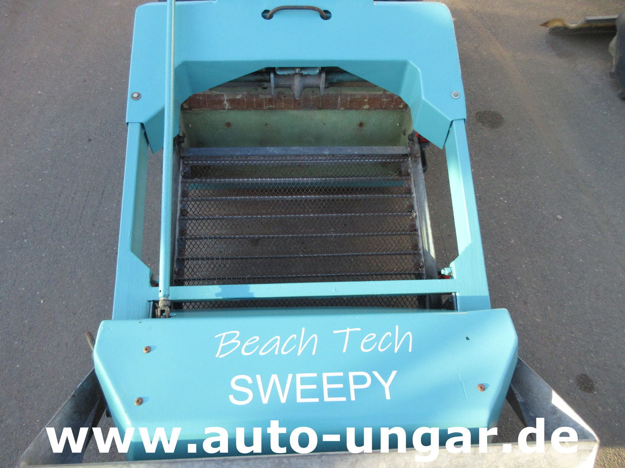 Beachtech Sweepy walk-behind Beachcleaner Strandreiniger Cribleuse de Plage - כלי רכב עירוני/ מיוחד: תמונה 3 Beachtech Sweepy walk-behind Beachcleaner Strandreiniger Cribleuse de Plage - כלי רכב עירוני/ מיוחד: תמונה 3