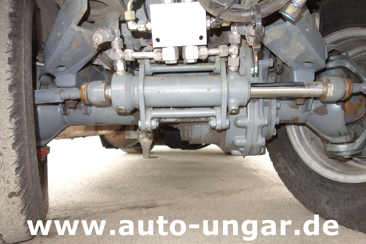 כלי רכב עירוני/ מיוחד Boschung S3 Wasserfass Kipper 4-Rad-Lenkung Multicar Kommunalfahrzeug Geräteträger: תמונה 6 כלי רכב עירוני/ מיוחד Boschung S3 Wasserfass Kipper 4-Rad-Lenkung Multicar Kommunalfahrzeug Geräteträger: תמונה 6