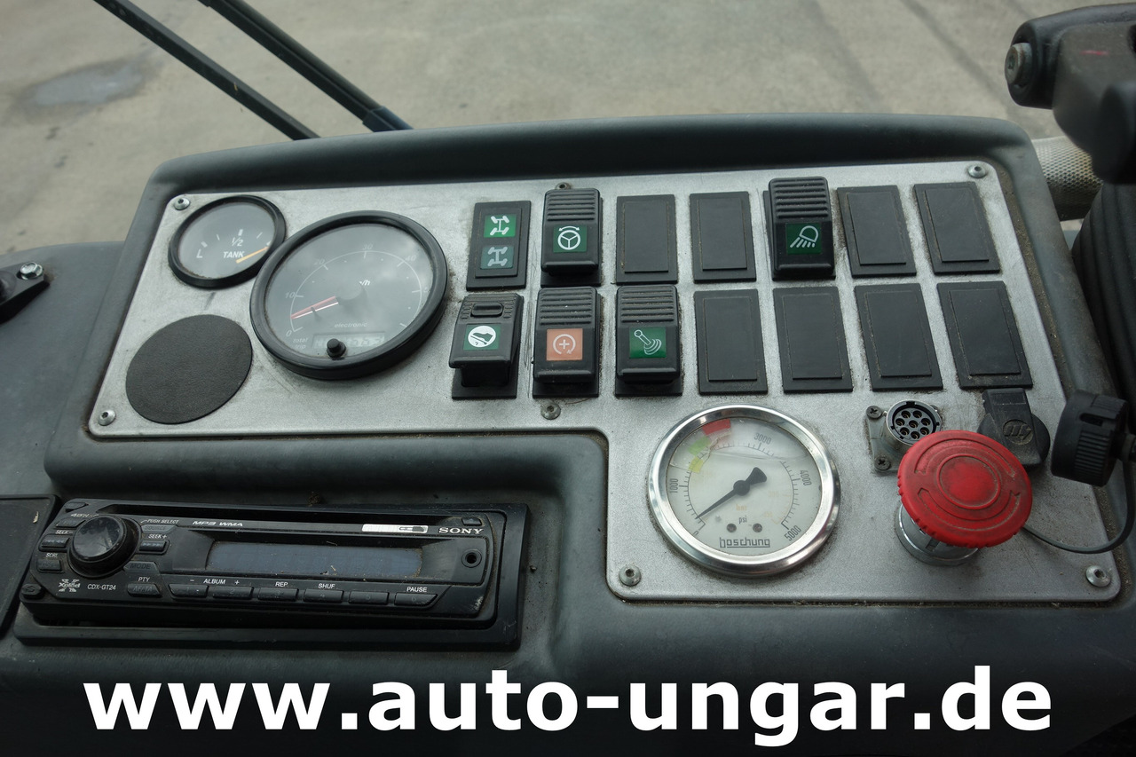 כלי רכב עירוני/ מיוחד Boschung S3 Wasserfass Kipper 4-Rad-Lenkung Multicar Kommunalfahrzeug Geräteträger: תמונה 15 כלי רכב עירוני/ מיוחד Boschung S3 Wasserfass Kipper 4-Rad-Lenkung Multicar Kommunalfahrzeug Geräteträger: תמונה 15