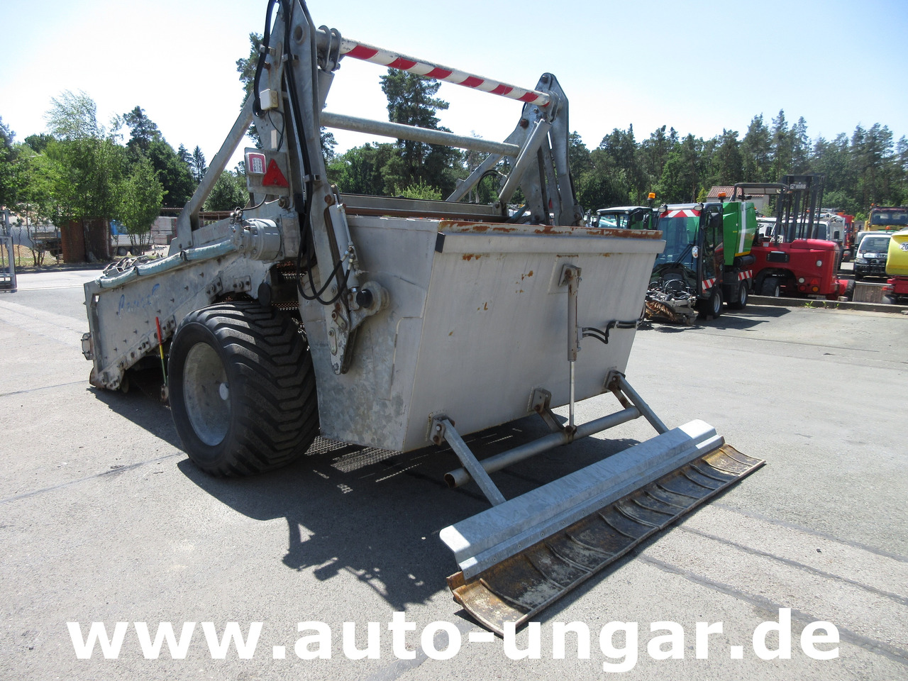 CanicaS T230H Strandreiniger Beachcleaner Beachtech почистване на плажа منظف الشاطئ - כלי רכב עירוני/ מיוחד: תמונה 3 CanicaS T230H Strandreiniger Beachcleaner Beachtech почистване на плажа منظف الشاطئ - כלי רכב עירוני/ מיוחד: תמונה 3