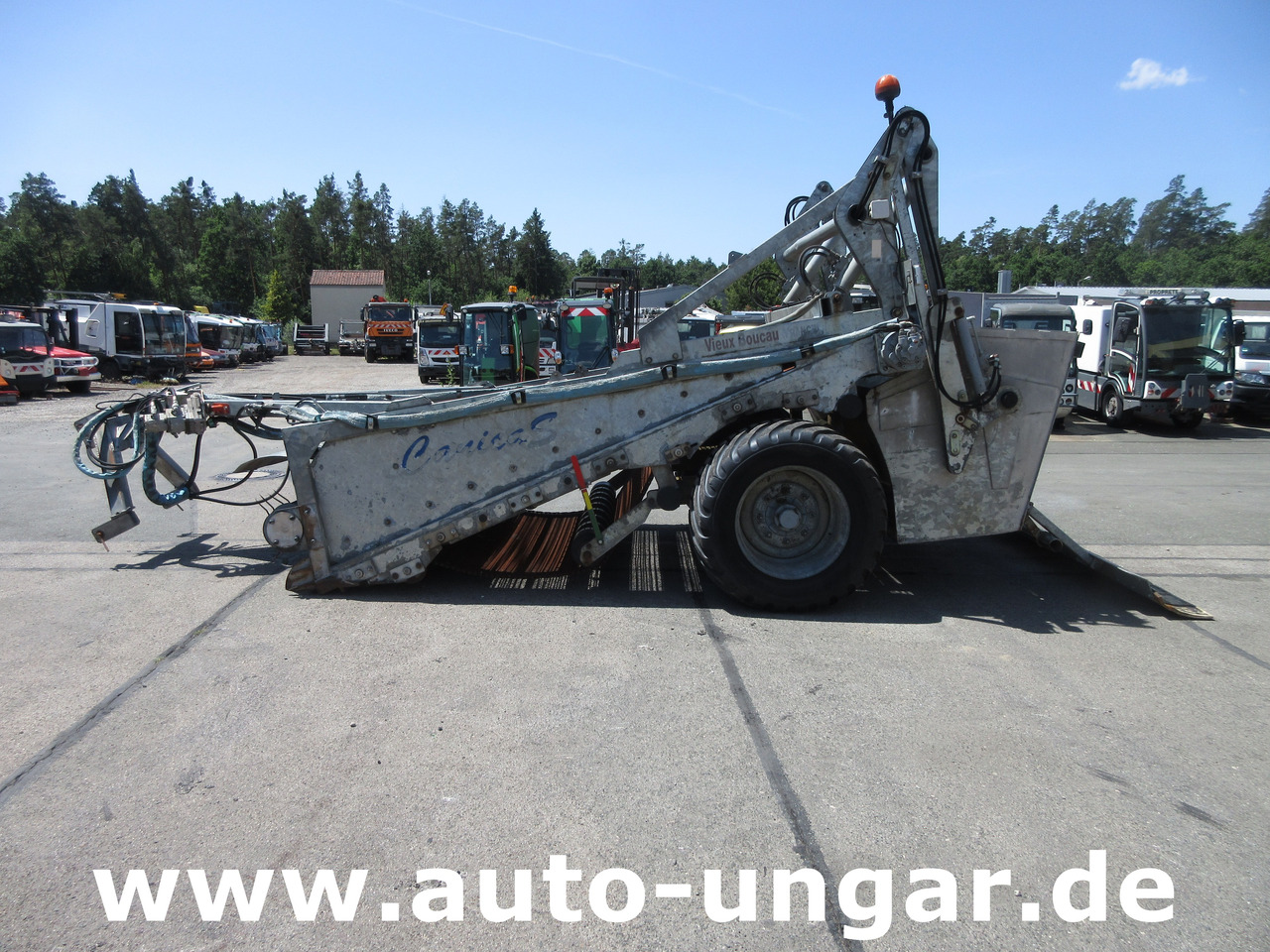 CanicaS T230H Strandreiniger Beachcleaner Beachtech почистване на плажа منظف الشاطئ - כלי רכב עירוני/ מיוחד: תמונה 2 CanicaS T230H Strandreiniger Beachcleaner Beachtech почистване на плажа منظف الشاطئ - כלי רכב עירוני/ מיוחד: תמונה 2