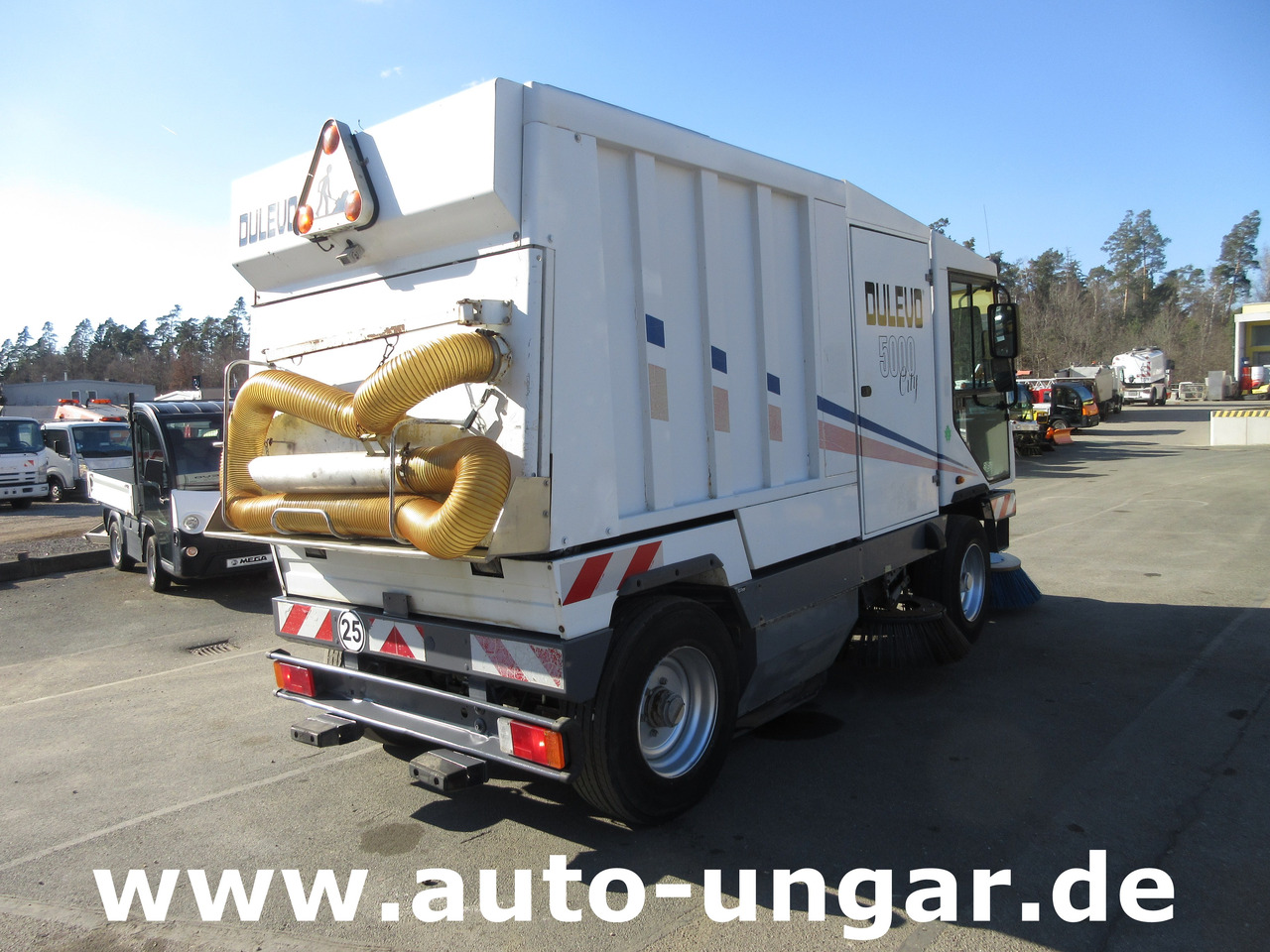 DULEVO 5000 City Hochentleerung Handsaugschlauch Frontbesen 4x4x4 - מטאטא כבישים: תמונה 5 DULEVO 5000 City Hochentleerung Handsaugschlauch Frontbesen 4x4x4 - מטאטא כבישים: תמונה 5