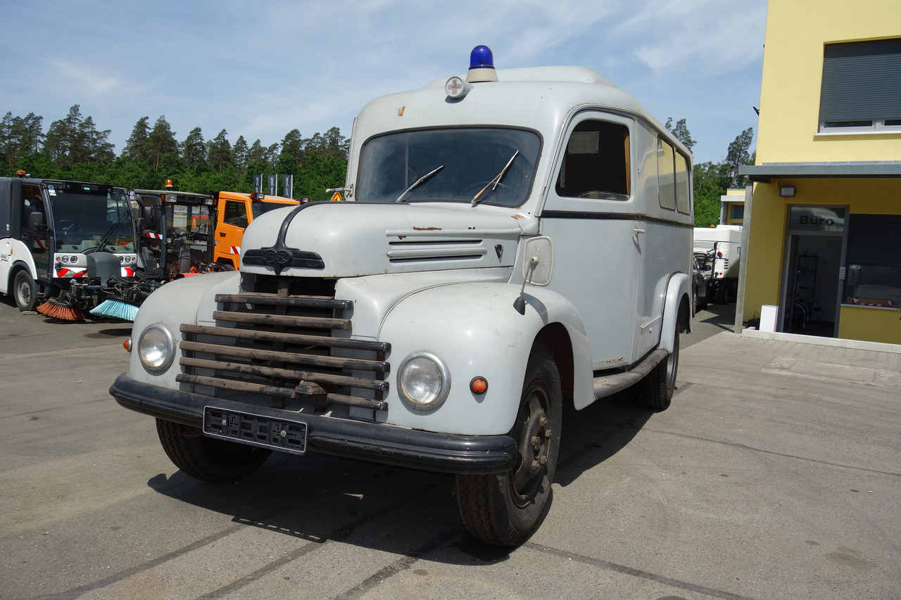 FORD Ford FK 3500 V8 mit H-Kennzeichen Oldtimer - אמבולנס: תמונה 1 FORD Ford FK 3500 V8 mit H-Kennzeichen Oldtimer - אמבולנס: תמונה 1
