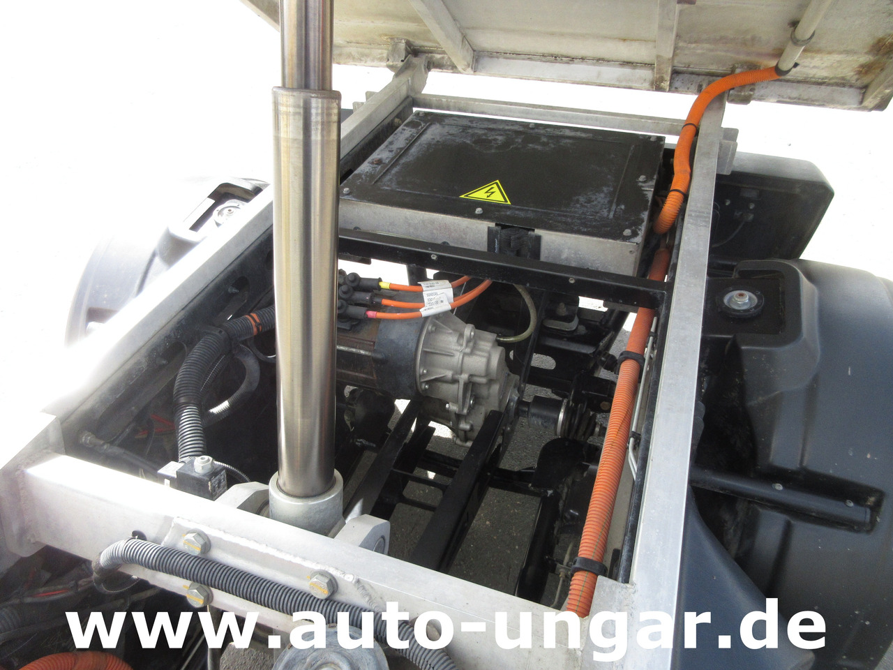 GOUPIL G5 Kipper lange Pritsche AHK Bordwanderhöhung Elektrofahrzeug - רכב שירות חשמלי: תמונה 5 GOUPIL G5 Kipper lange Pritsche AHK Bordwanderhöhung Elektrofahrzeug - רכב שירות חשמלי: תמונה 5