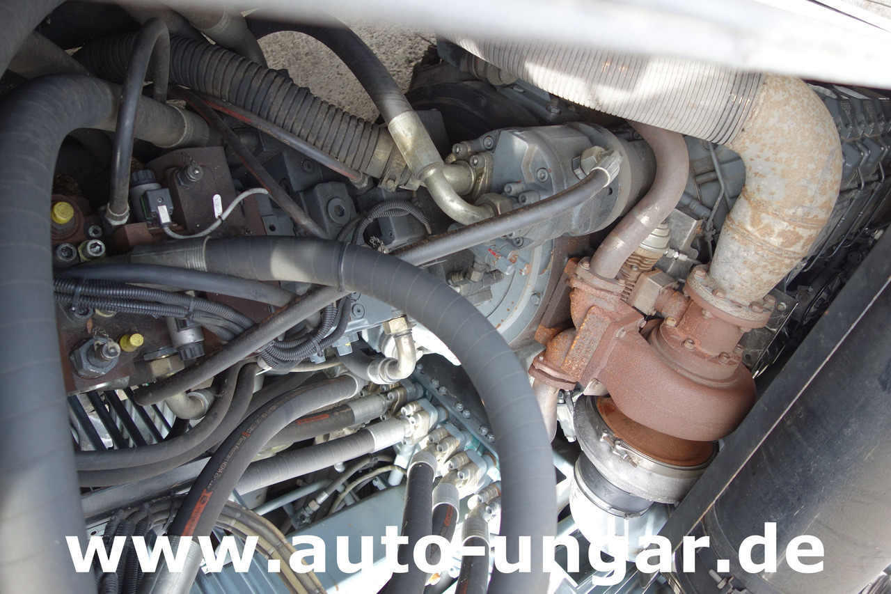 טרקטור דחיפה לאחור Goldhofer AST-1X 1360 Allradlenkung 6x6 towbarless Pushback Airbus A380 Deutz TCD 2015 V08 - 1.360PS: תמונה 19 טרקטור דחיפה לאחור Goldhofer AST-1X 1360 Allradlenkung 6x6 towbarless Pushback Airbus A380 Deutz TCD 2015 V08 - 1.360PS: תמונה 19