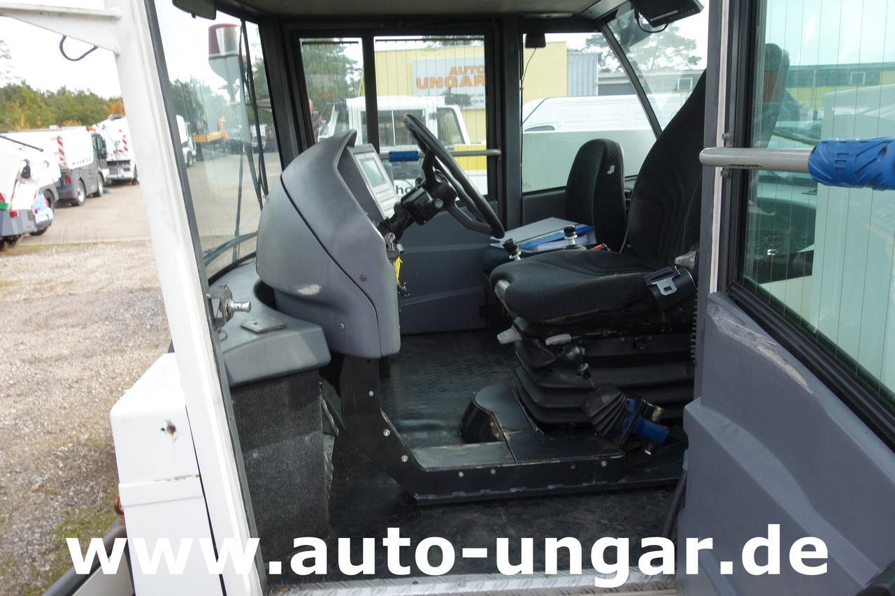 טרקטור דחיפה לאחור Goldhofer AST-1X 1360 Allradlenkung 6x6 towbarless Pushback Airbus A380 Deutz TCD 2015 V08 - 1.360PS: תמונה 23 טרקטור דחיפה לאחור Goldhofer AST-1X 1360 Allradlenkung 6x6 towbarless Pushback Airbus A380 Deutz TCD 2015 V08 - 1.360PS: תמונה 23