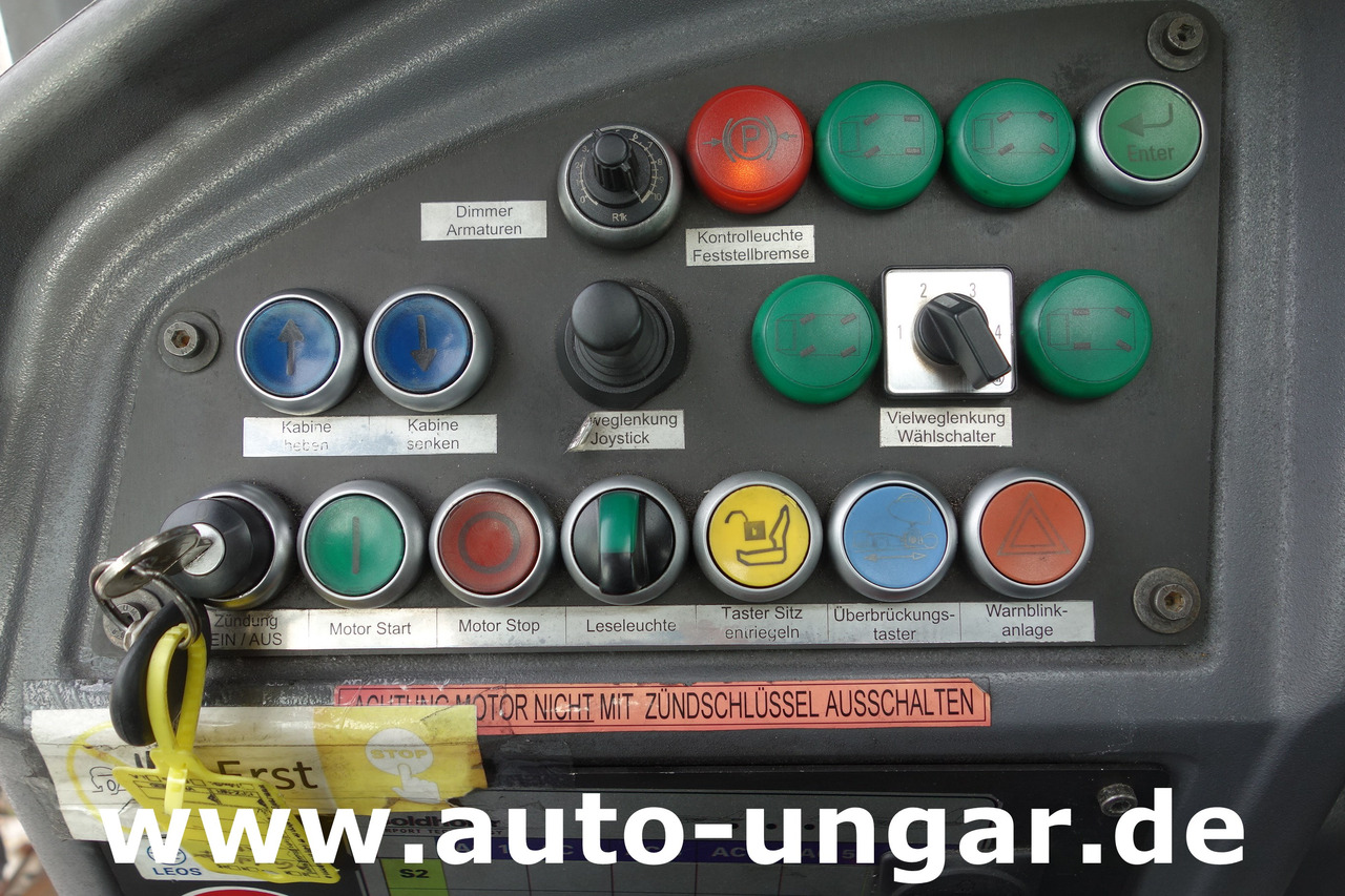 טרקטור דחיפה לאחור Goldhofer AST-1X 1360 Allradlenkung 6x6 towbarless Pushback Airbus A380 Deutz TCD 2015 V08 - 1.360PS: תמונה 27 טרקטור דחיפה לאחור Goldhofer AST-1X 1360 Allradlenkung 6x6 towbarless Pushback Airbus A380 Deutz TCD 2015 V08 - 1.360PS: תמונה 27