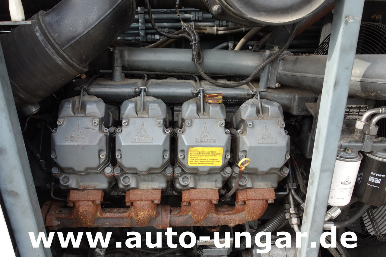 טרקטור דחיפה לאחור Goldhofer AST-1X 1360 Allradlenkung 6x6 towbarless Pushback Airbus A380 Deutz TCD 2015 V08 - 1.360PS: תמונה 16 טרקטור דחיפה לאחור Goldhofer AST-1X 1360 Allradlenkung 6x6 towbarless Pushback Airbus A380 Deutz TCD 2015 V08 - 1.360PS: תמונה 16