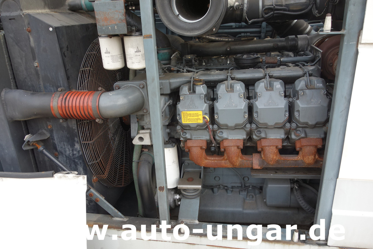 טרקטור דחיפה לאחור Goldhofer AST-1X 1360 Allradlenkung 6x6 towbarless Pushback Airbus A380 Deutz TCD 2015 V08 - 1.360PS: תמונה 20 טרקטור דחיפה לאחור Goldhofer AST-1X 1360 Allradlenkung 6x6 towbarless Pushback Airbus A380 Deutz TCD 2015 V08 - 1.360PS: תמונה 20