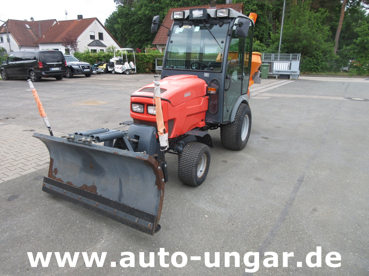 HAKO Hakotrac 2650 DA Winterdienst Schneepflug & Streuer 4x4 Zapfwelle Hydraulik - טרקטור עירוני: תמונה 1 HAKO Hakotrac 2650 DA Winterdienst Schneepflug & Streuer 4x4 Zapfwelle Hydraulik - טרקטור עירוני: תמונה 1